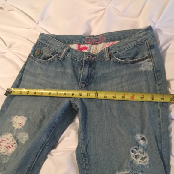 Miss Me amazing embroidered, patchwork, distressed jeans - Picture 9 of 11